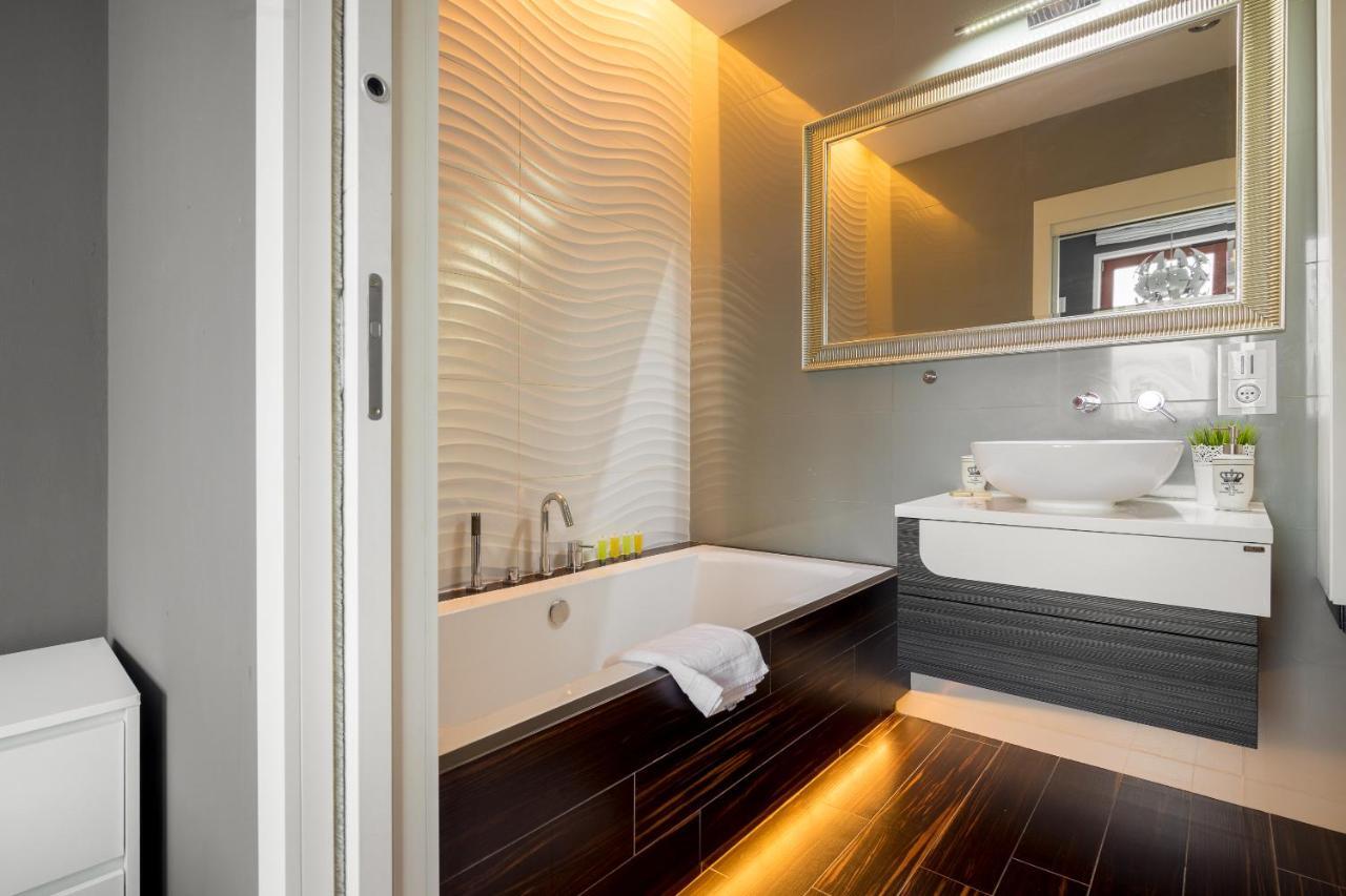 Hlonda Deluxe Apartment With Terrace Βαρσοβία Εξωτερικό φωτογραφία