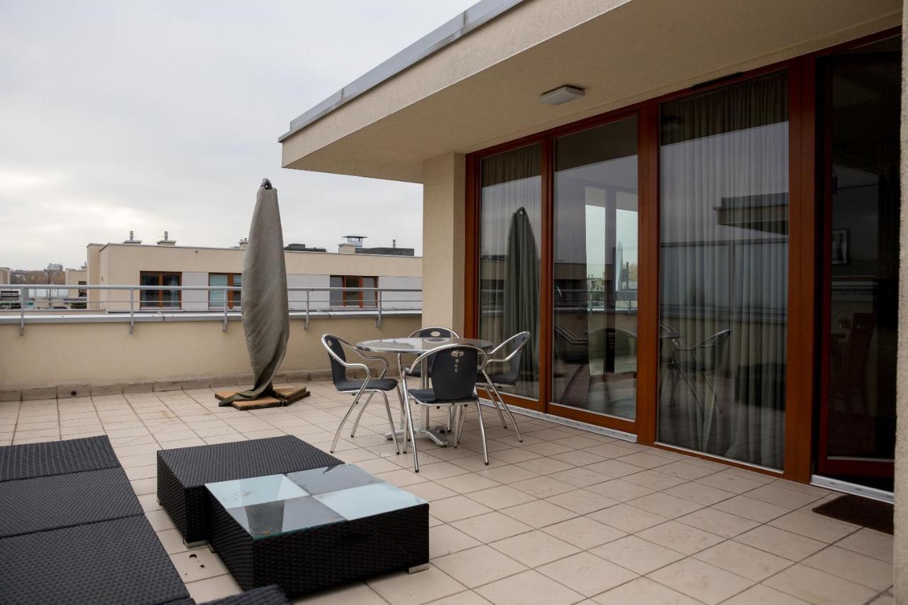 Hlonda Deluxe Apartment With Terrace Βαρσοβία Εξωτερικό φωτογραφία